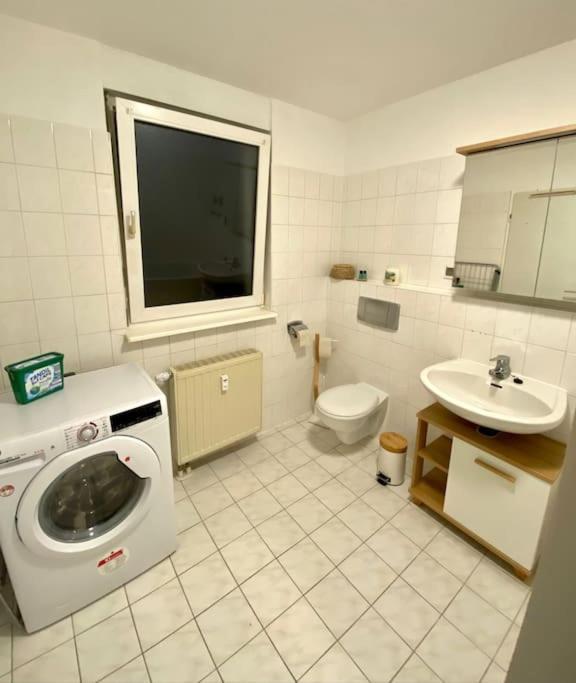 Stilvolle Ferienwohnung Mit Stellplatz Wlan Free Netflix Naehe Bahnhof Zwickau Ngoại thất bức ảnh